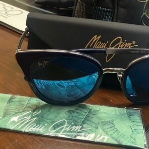 Maui Jim Wood Rose MJ870-03 (Navy/Silver with Blue Hawaii Lens)